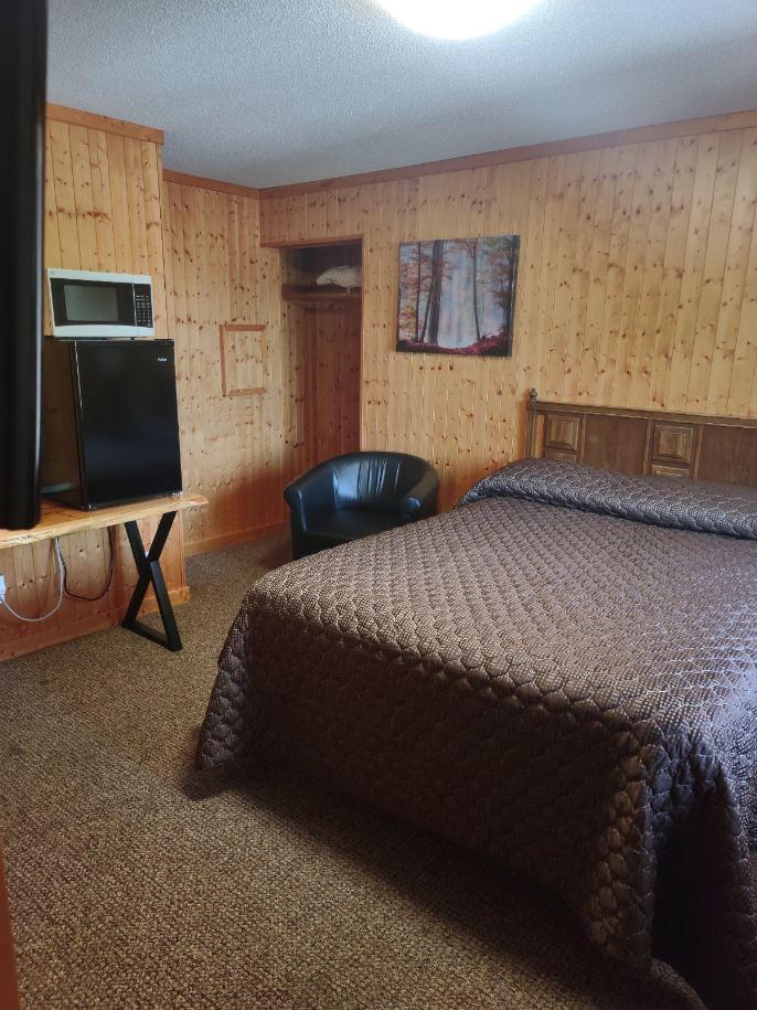 Single room at Sportsmen Inn